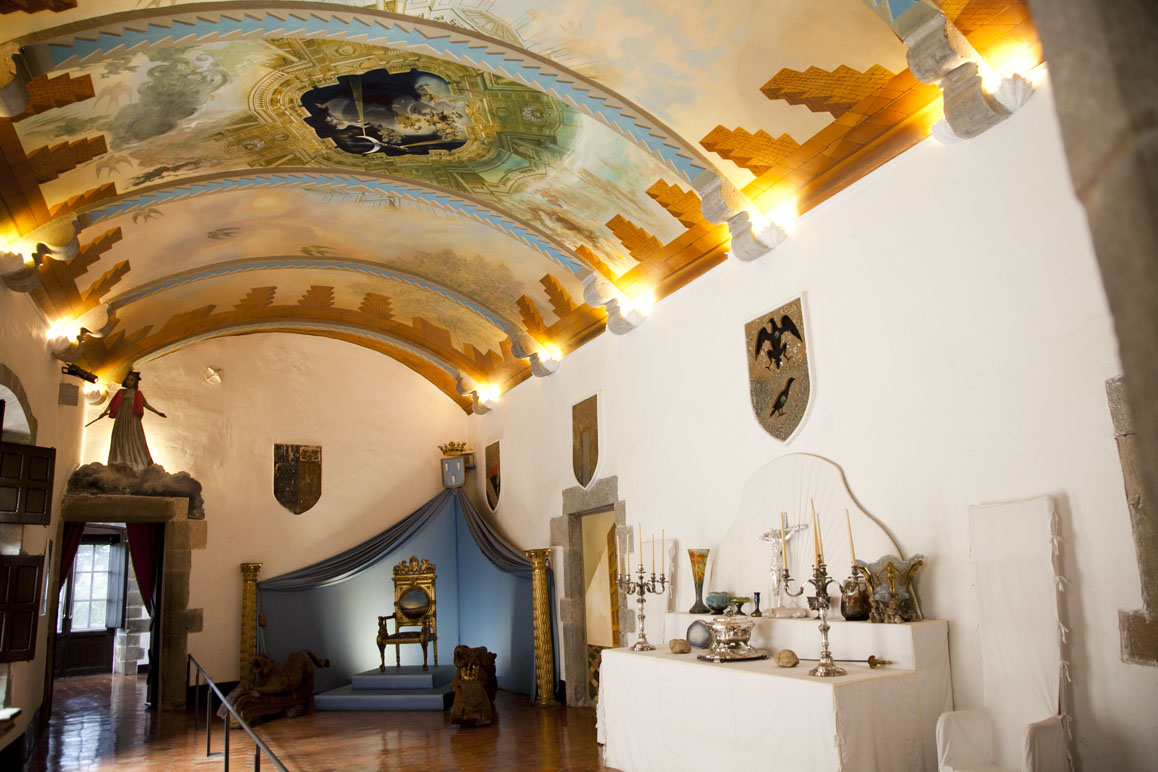 Экскурсия в музей Дали и замок Гала в Пуболе
